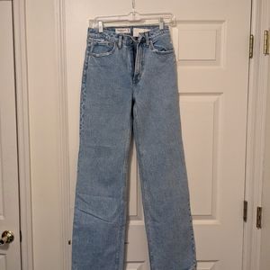 Abercrombie & Fitch 90's Relaxed Jean High Rise